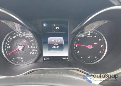 2018 Mercedes-Benz C 300 z USA, uszkodzony, nr VIN 55SWF4JB9JU237149